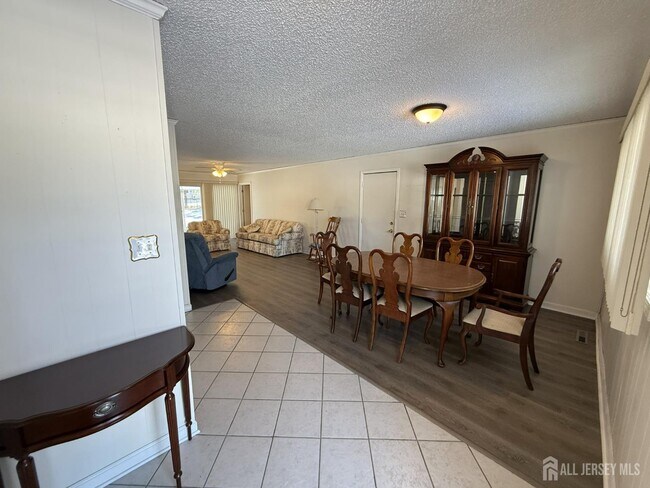 Photo - 10 Tyndall Rd