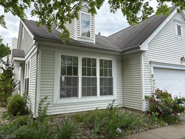 Photo - 37 Stafford Ln