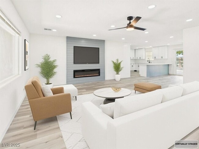 Photo - 5610 N Linda St Casa