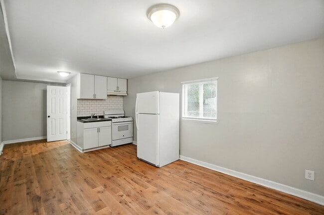 39 Wuest St Unit 4