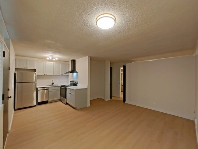 Photo - University Manor - Newly Renovated Units just a short walk from Campus!