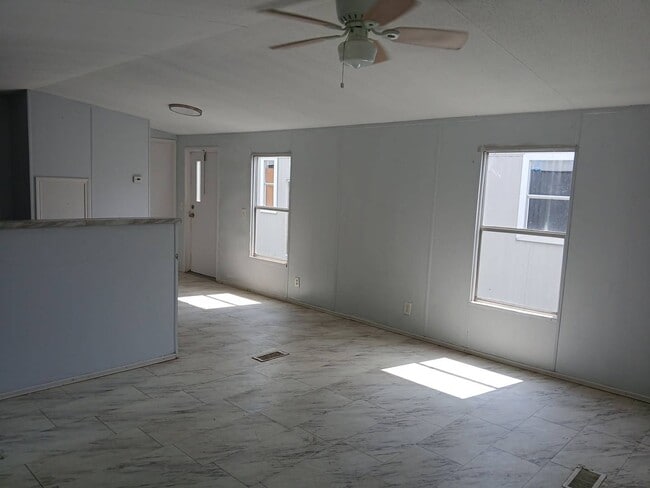 Photo - 542 E Highland Blvd