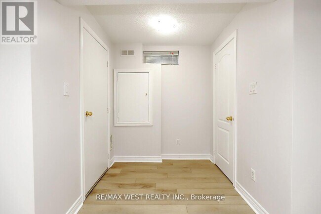 Photo - 5453 Festival Dr