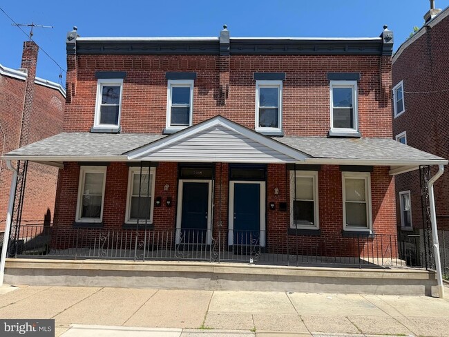 Building Photo - 1657 Haworth St