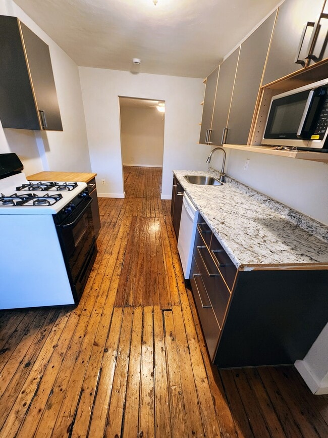5233 Butler St Unit 2nd Floor