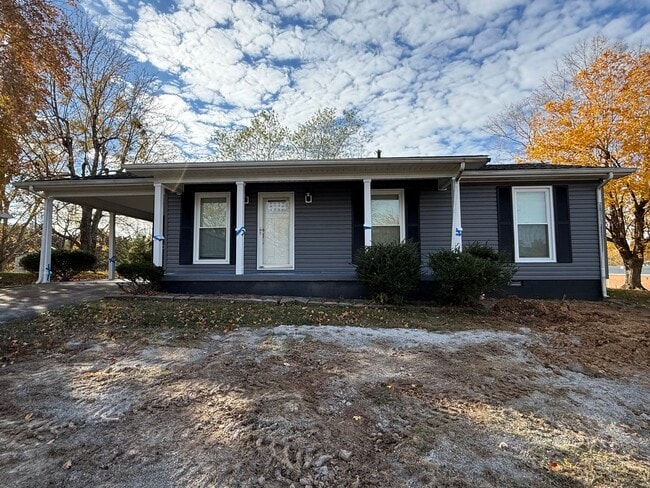 Building Photo - Home in Kuttawa