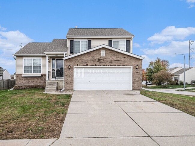 Photo - Springhill Multi-Level