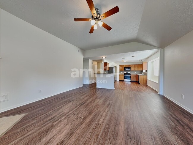 32007 Annice Ln