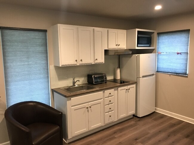 Photo - 201 5th Ave Apartamento Unidad 4