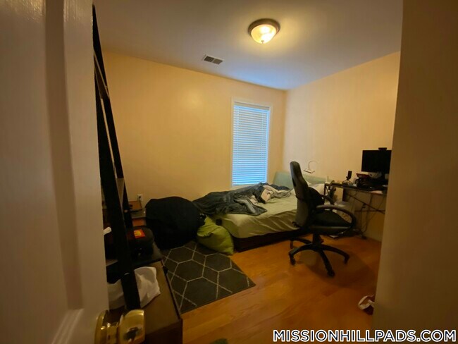 Photo - 207 Hillside St Unit 2