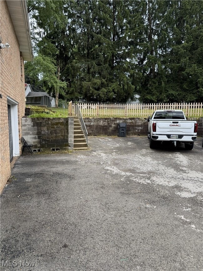 Photo - 80 Mary Ann Ln