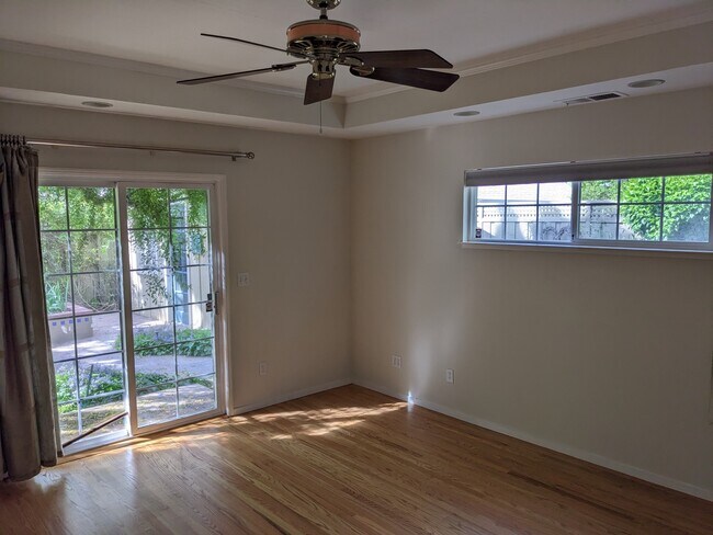 Photo - 1826 Coastland Ave
