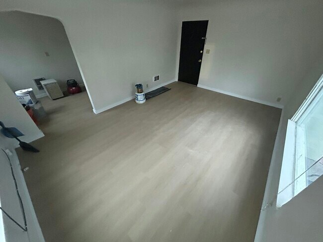 Photo - 400 W 13th St