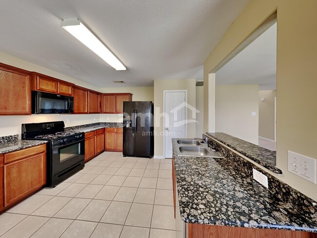 Photo - 9415 White Diamond Ln