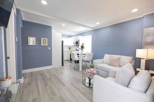 Building Photo - 420 Avenida Alegre Rental