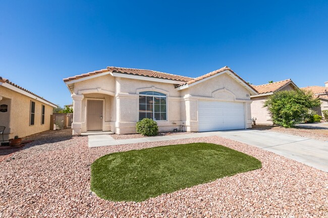 Beautifully updated 3-bedroom home offerin... - Beautifully updated 3-bedroom home offerin...