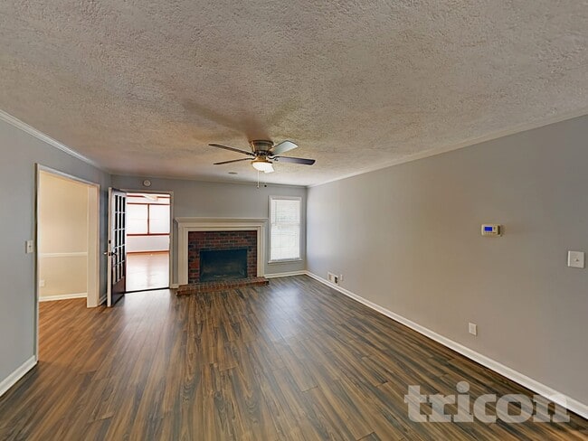Photo - 33 Eva Ln