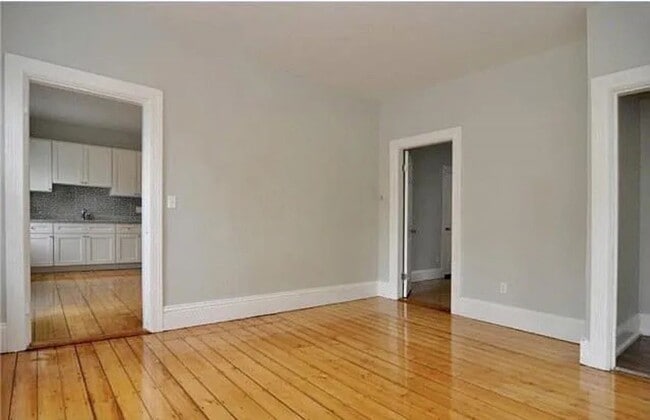 Photo - 10 4th Ave