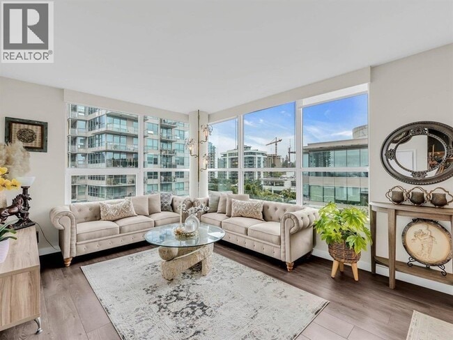 Photo - 112 13th St E Unit 602