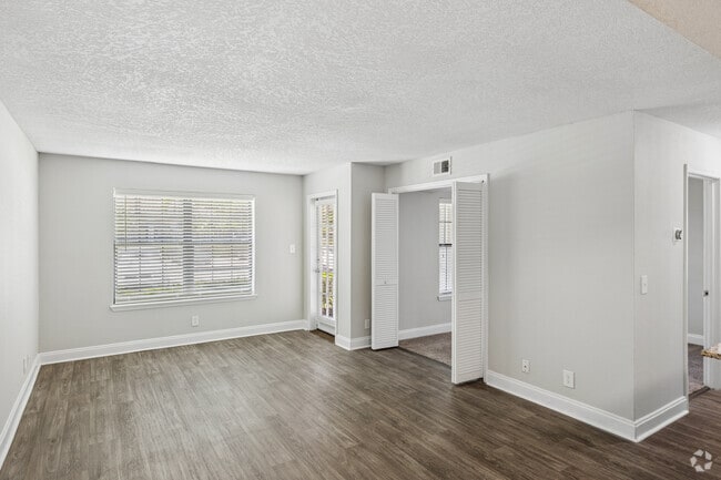 2BR, 1BA - 900SF - Living Room