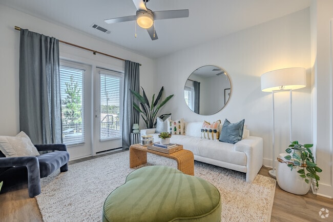 1BR, 1BA - 702SF - Living Room - The Vivian