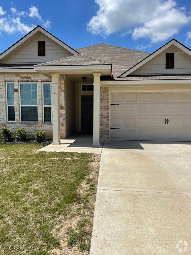 Building Photo - Available Now! 3 bed, 2 bath, Park Meadows... Rental