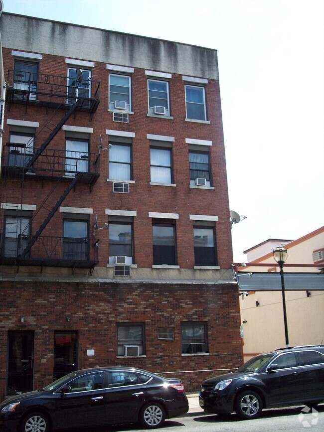 Building Photo - 504 Central Ave Unit B2 Rental