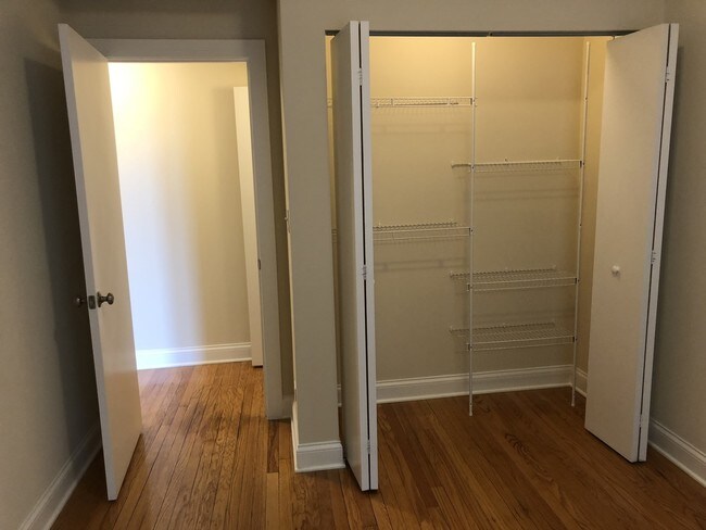 Photo - 1114 W Balmoral Ave Unit 3