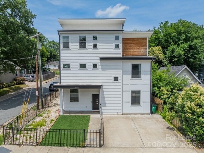 Photo - 1401 Kennon St Casa