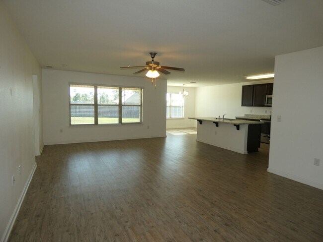 Photo - Great home in Whisper Creek Subdivision