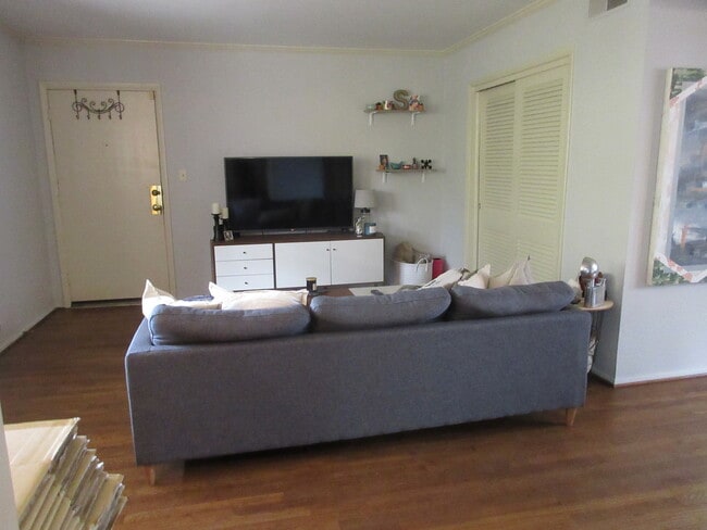 Photo - 3660 Peachtree Rd NE Unit D2