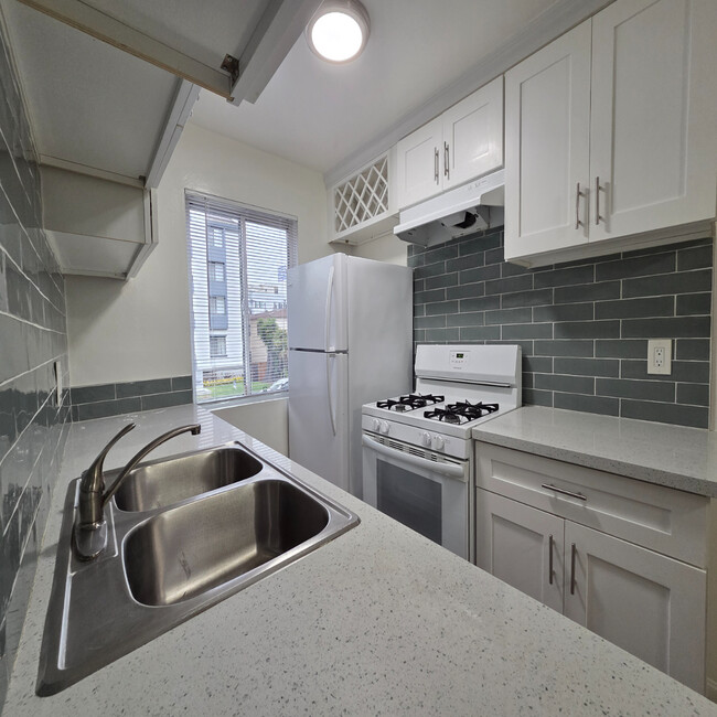 Photo - 3841 Mentone Ave Apartments Unit 3