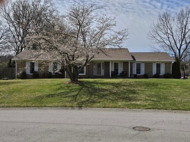 Building Photo - 7519 Greenlawn Rd