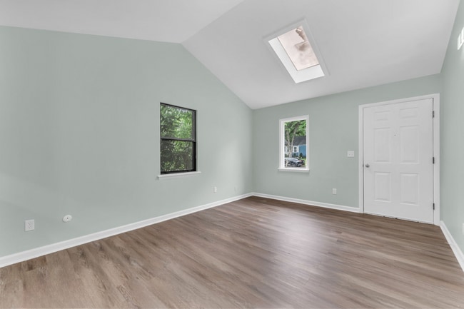 Building Photo - 8511 England St