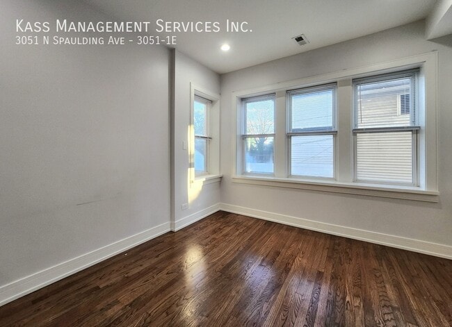 Photo - 3051 N Spaulding Ave Unit 3051-1E