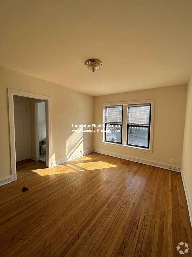 Building Photo - 2714 N Spaulding Ave Unit 1HH Rental