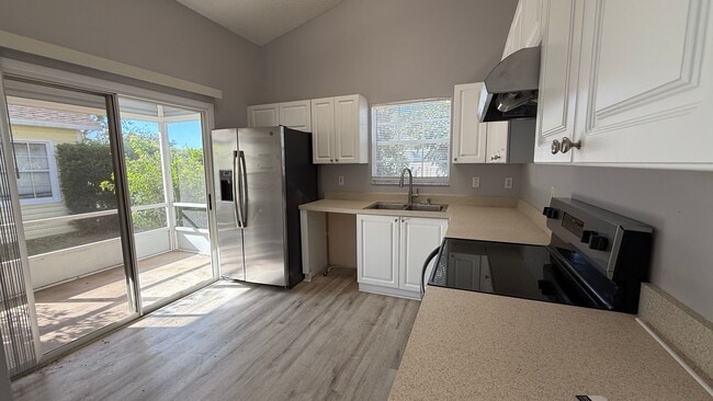 Photo - Annual 2 bedroom 2 bath Unfurnished Single Family Home in Lakeside South