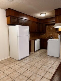 Garden Apt Kitchen