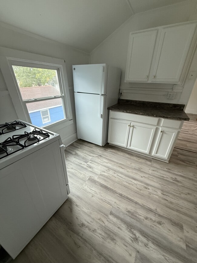 Photo - 97 W 8th St