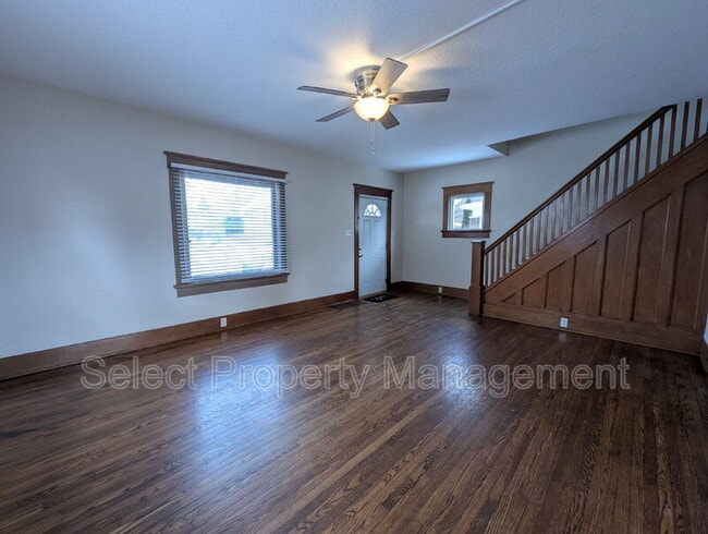 Photo - 933 Cottage Ave