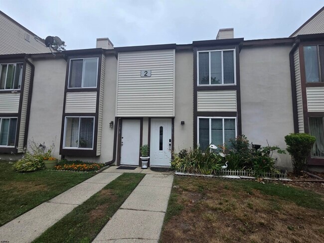Building Photo - 2425 Arbor Ct Unit 2425