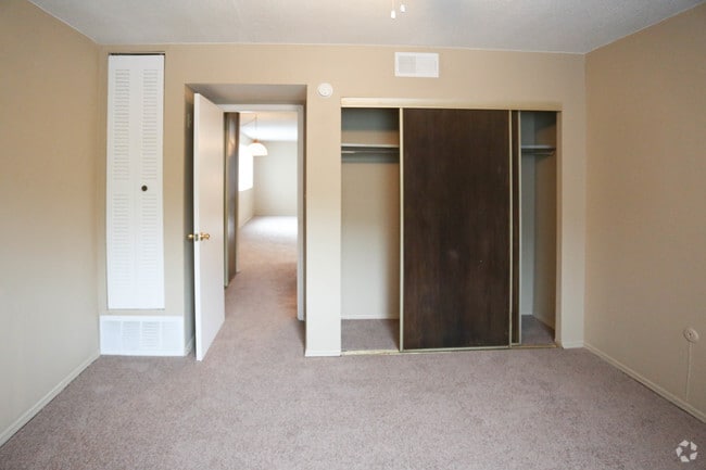 Cabana West Apartments