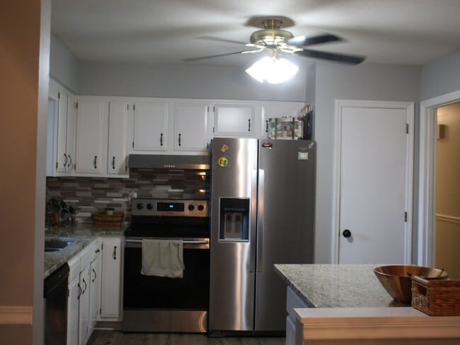 Photo - 8626 Surry Cir