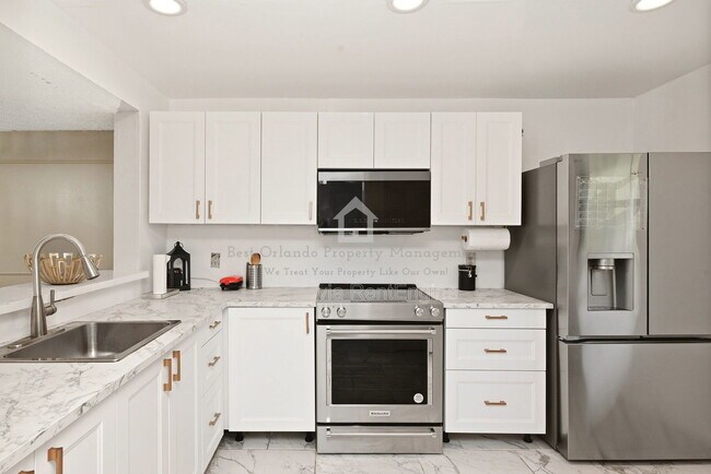 Photo - 2107 Honour Rd
