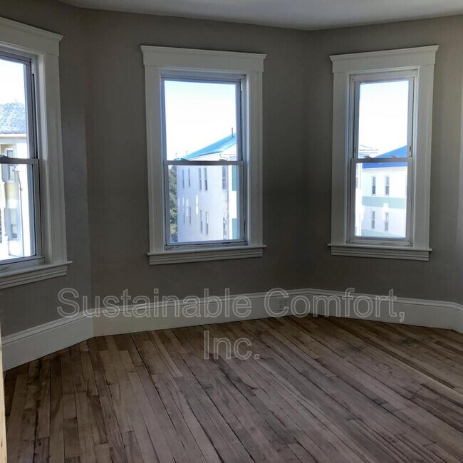 Photo - 5 Plantation St