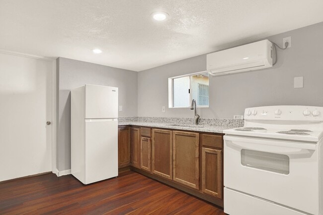Photo - 4603 Byron St Unidad 2