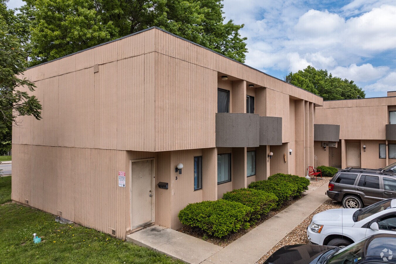 Photo - Pepper Tree Apartments