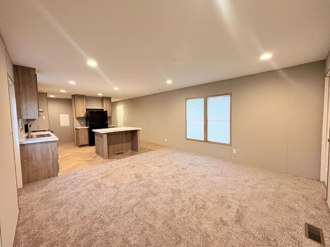 Photo - 10610 State Rte 762