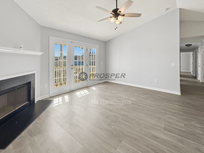 Photo - 107 Pelham Square Way