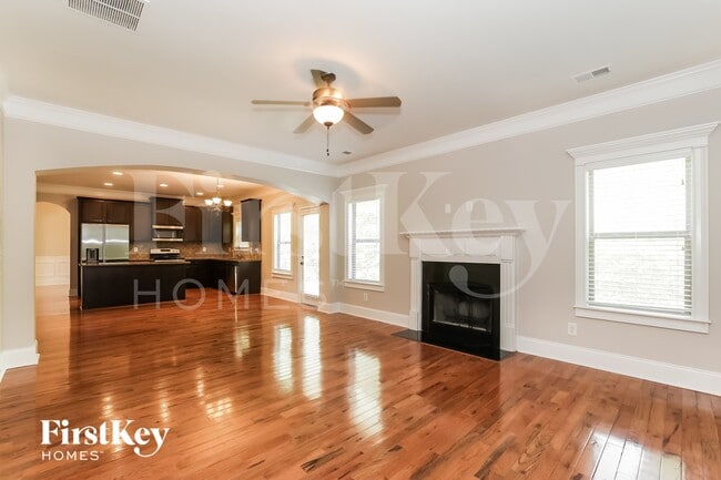 Photo - 4325 Constellation Blvd